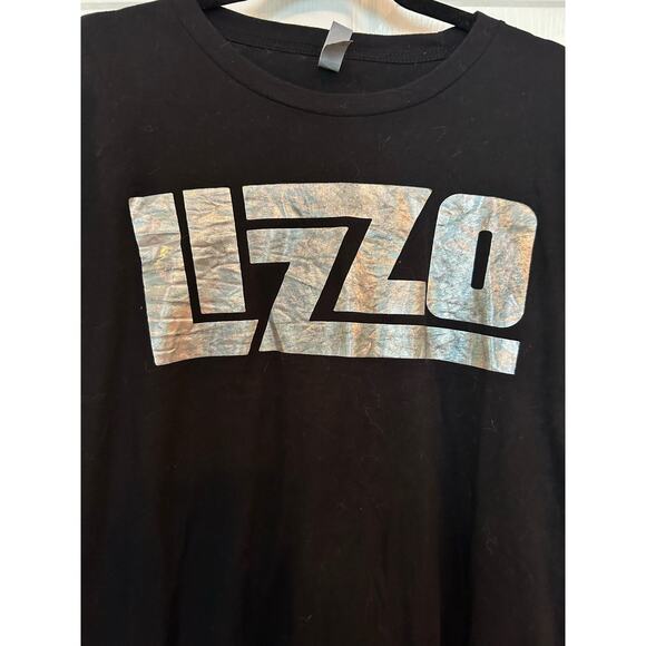 Lizzo shiny spell out t-shirt, Size XXL - Picture 2 of 5